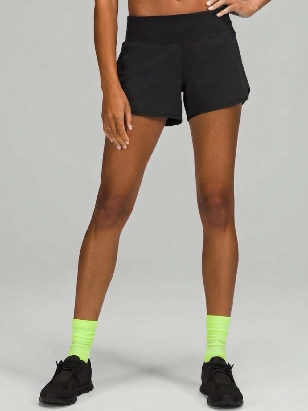 Lululemon Speed Up Mid-Rise Lined Short 4"